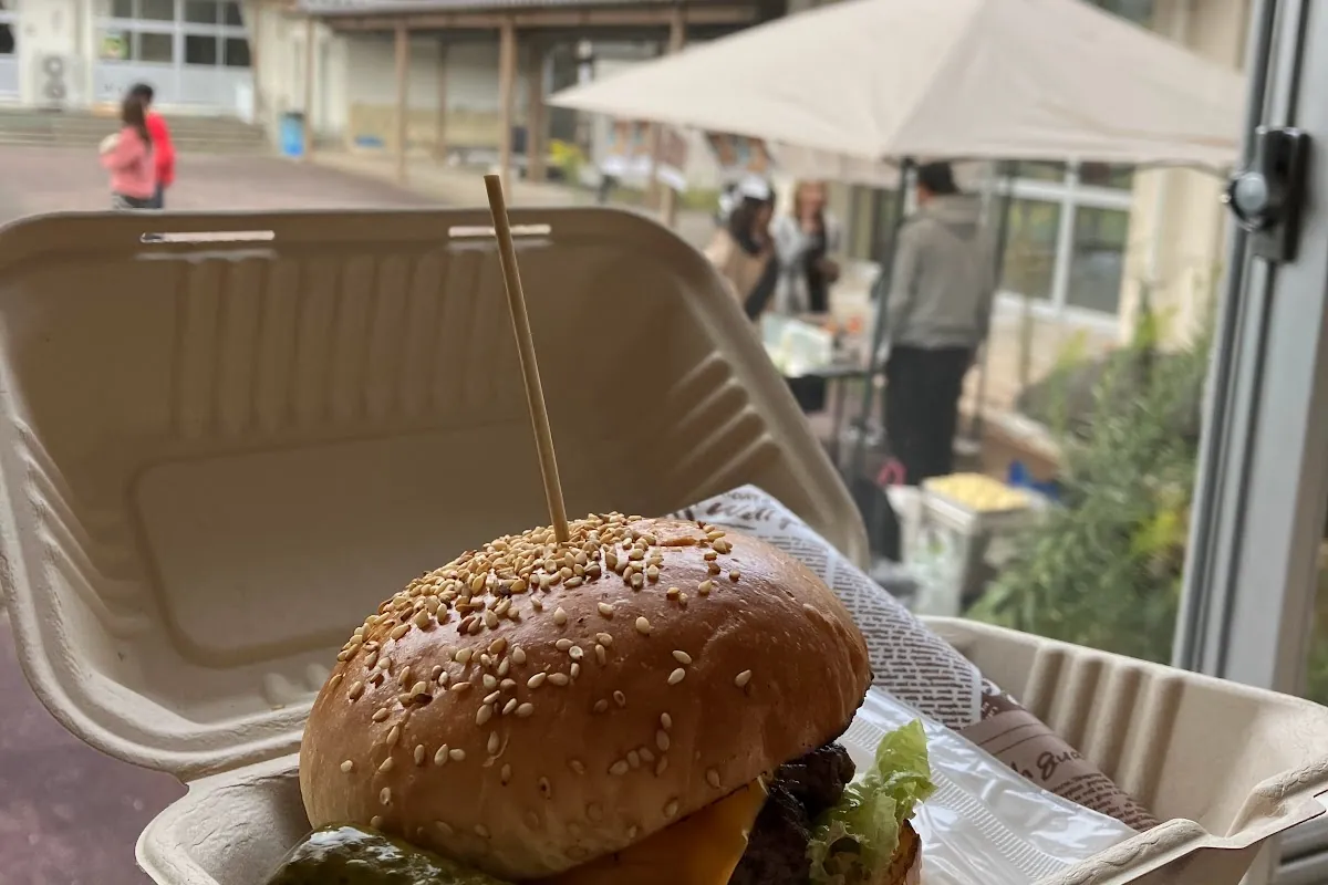 2023 手作りのハンバーガー